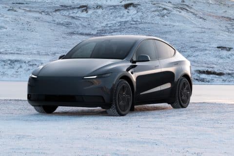 Tesla Model Y Standard Long Range a trazione posteriore